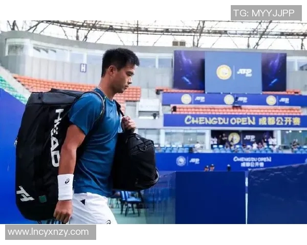 成都网球队的比赛经验揭秘:网球巨献背后的故事与技巧分享 成都网球队的比赛经验揭秘:网球巨献背后的故事与技巧分享