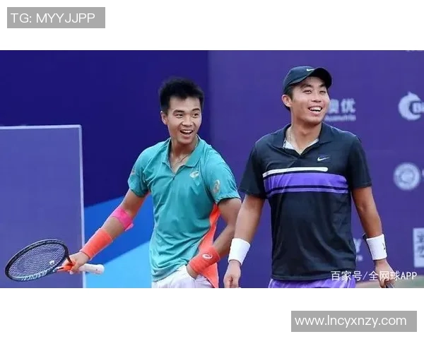 赛后分析：杭州网球队与上海网球队的默契配合与战术探讨