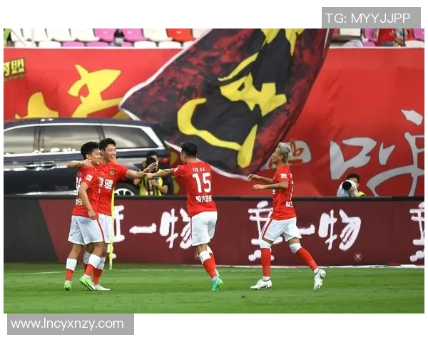 重庆排球队与广州排球队对决分析:力量对抗与战术博弈的精彩回顾 重庆排球队与广州排球队对决分析:力量对抗与战术博弈的精彩回顾