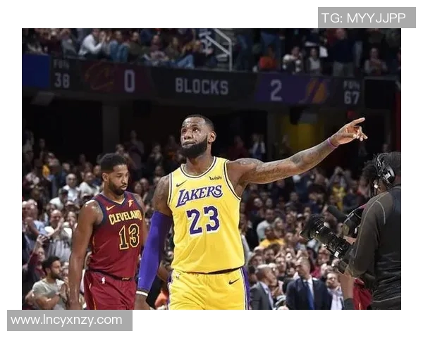 湖人队以40分优势战胜骑士队展现强大实力与团队配合