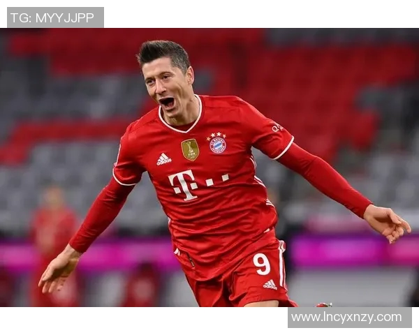 莱万回归老东家首秀遭拜仁球迷嘘声四起引发热议 莱万回归老东家首秀遭拜仁球迷嘘声四起引发热议