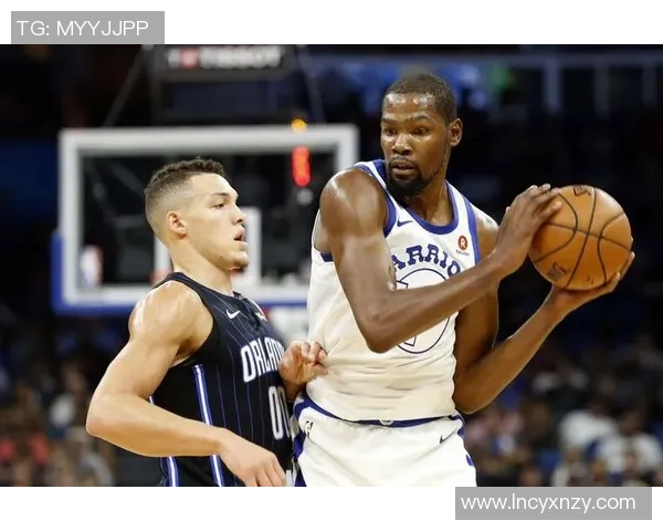 雷霆队与费城76人队激战正酣谁能在这场对决中笑到最后 雷霆队与费城76人队激战正酣谁能在这场对决中笑到最后