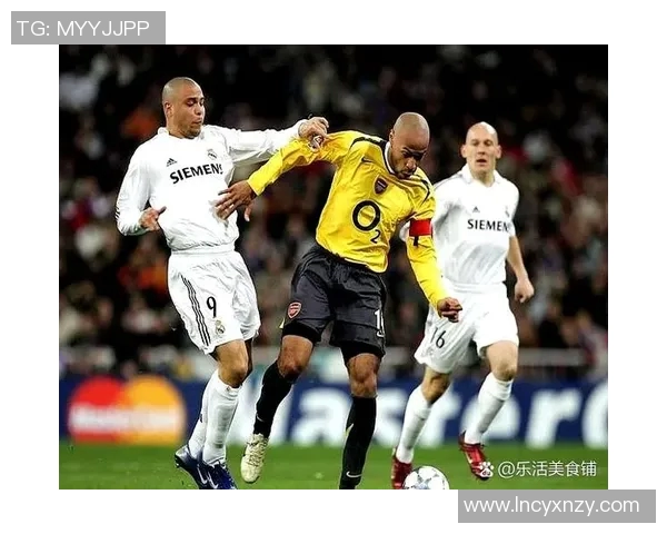阿森纳与巴黎精彩对决录像回放分析及精彩瞬间集锦