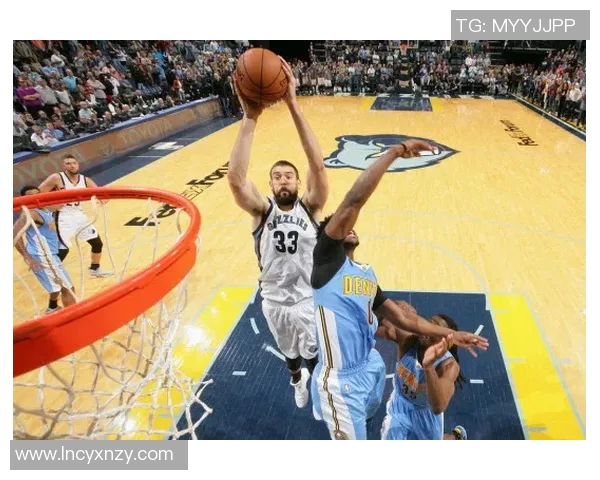 雷霆与掘金激战至绝杀时刻精彩回顾与赛后分析