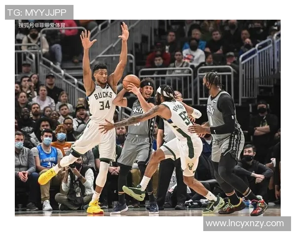 篮网与雄鹿激战正酣微博热议球星表现与战术分析