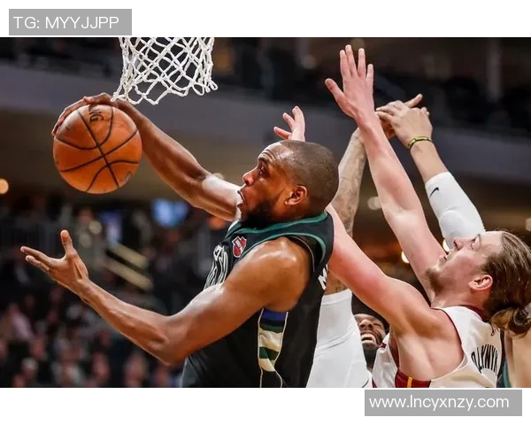 雄鹿与热火精彩对决全场回放回顾分析与精彩瞬间重温