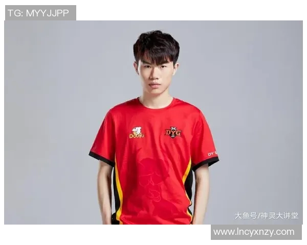 王者荣耀深度解析：FPX战队团队配合与战术策略的完美融合